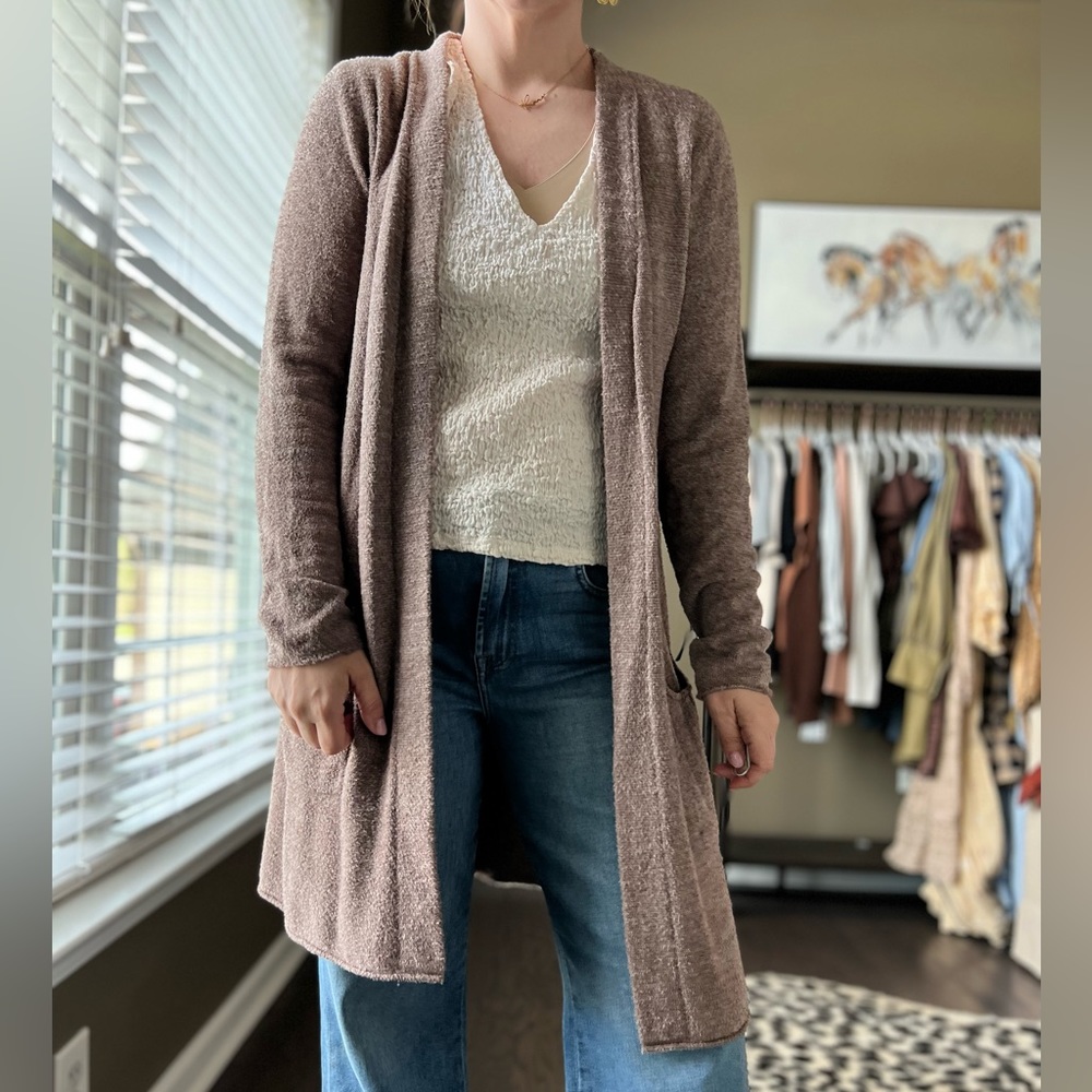 Barefoot Dreams Cardigan size Medium Mocha